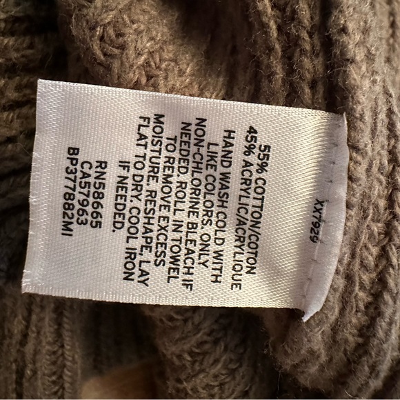 BP Ruffled Sleeve cut out sweater - Picture 4 of 9